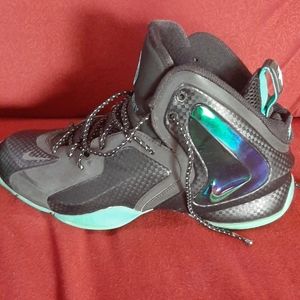 Nike lil Penny shoes